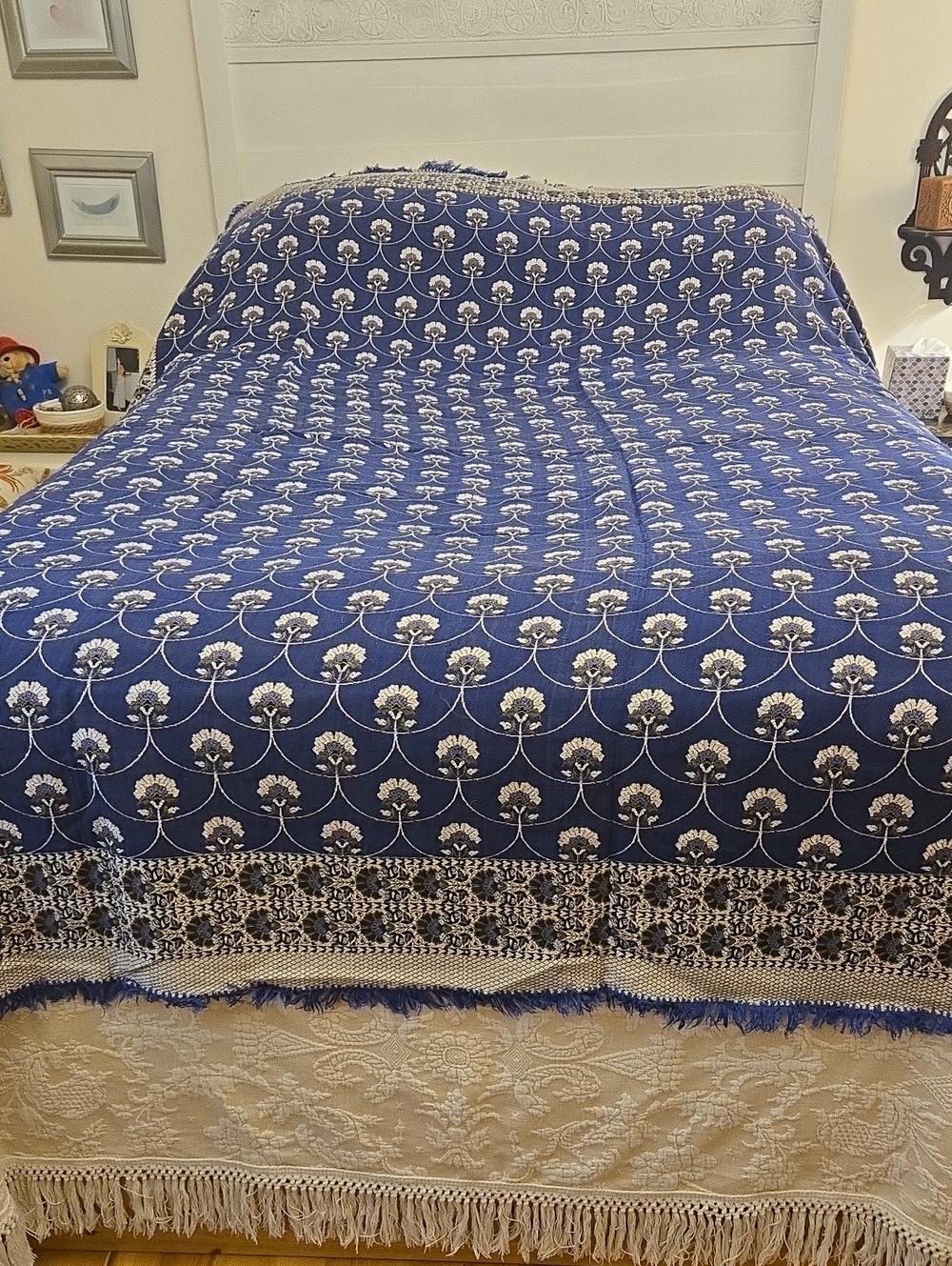 Blue Floral Bedspread - Classic Pattern